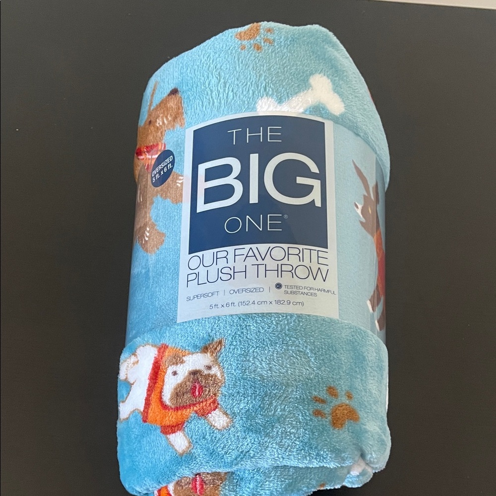 The Big One Dog Pattern Plush Throw - Blue and Brown